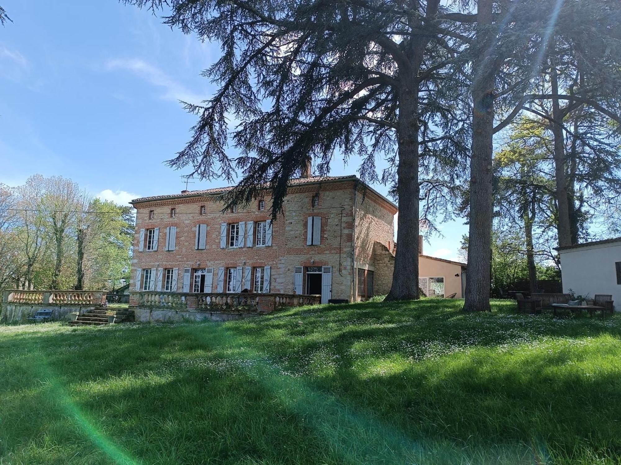 Hotel Le Jardin Des Cèdres Lavaur  Esterno foto